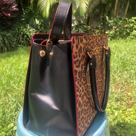 Gently used Ferragamo bag leopard animal print - Picture 11 of 12